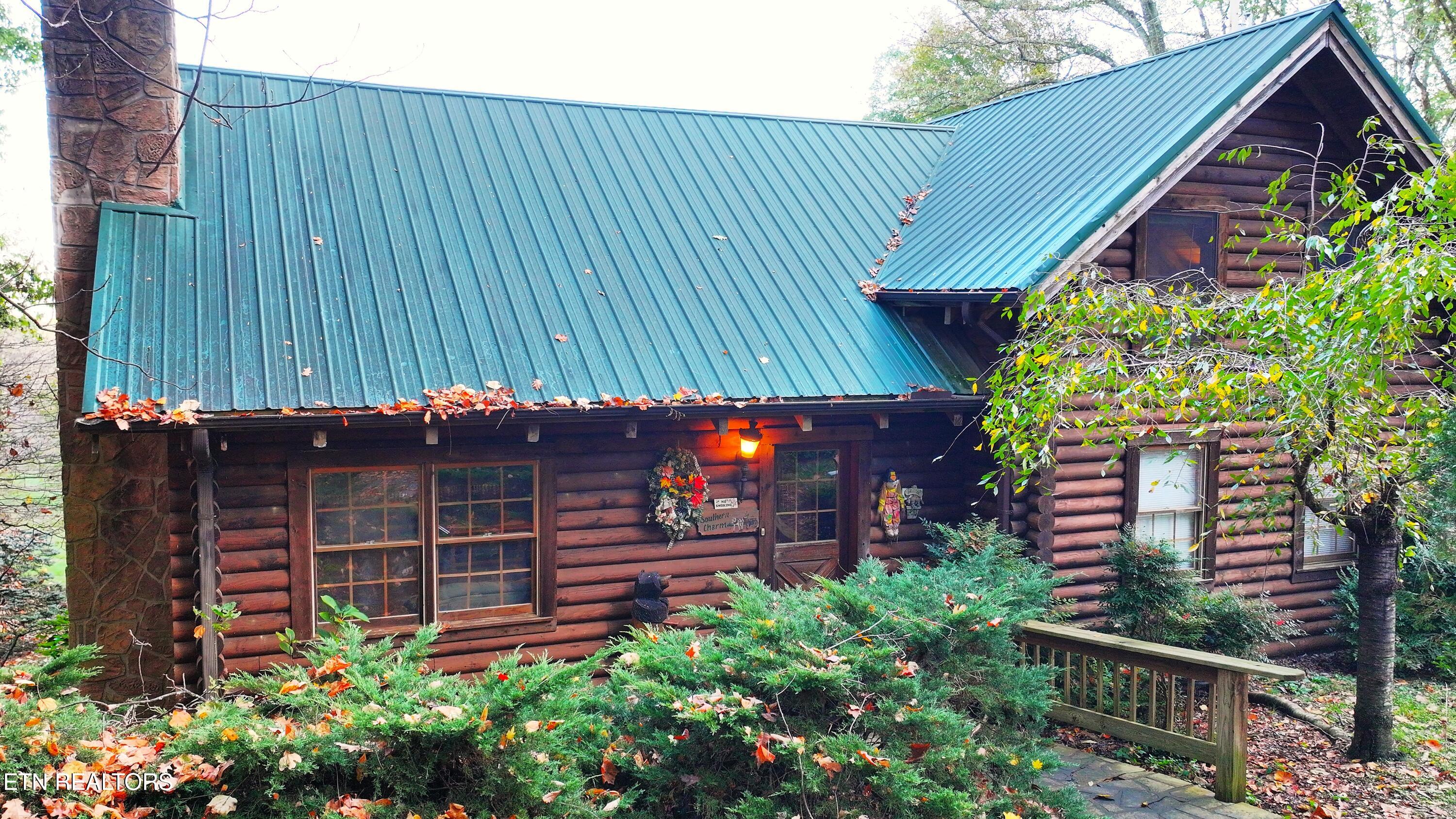577 Thomas Loop Rd