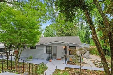 Photo of 109 Albany Rd, Oak Ridge, TN 37830 (MLS # 1339121)