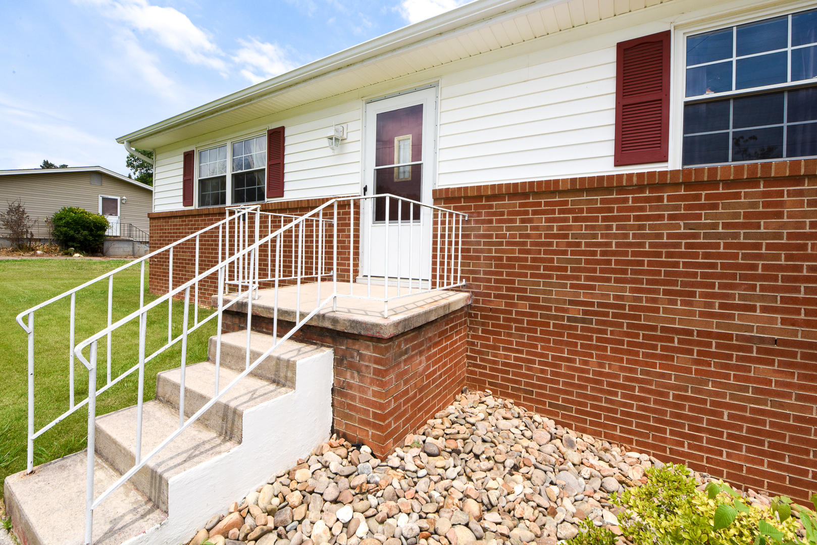 Photo 1 of 21 — 120 Shenandoah Drive, Seymour, TN 37865