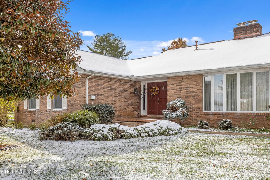 Photo of 341 Roma Drive, Crossville, TN 38555 (MLS # 1322277)