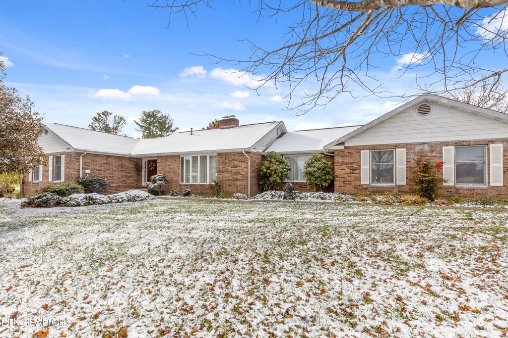 Photo of 341 Roma Drive, Crossville, TN 38555 (MLS # 1322277)