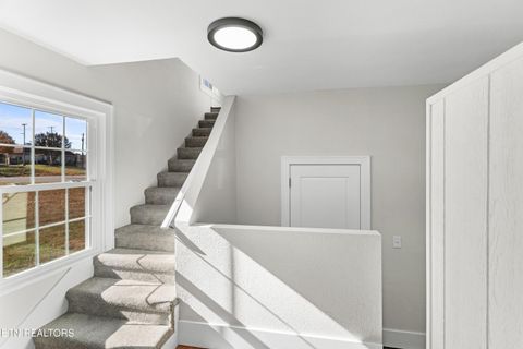 Tiny photo for 814 E Jefferson St, Jefferson City, TN 37760 (MLS # 1324321)