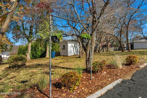 Tiny photo for 814 E Jefferson St, Jefferson City, TN 37760 (MLS # 1324321)