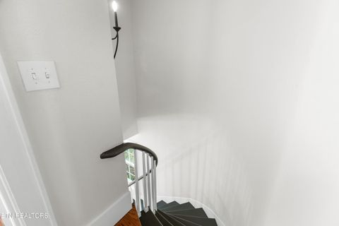 Tiny photo for 814 E Jefferson St, Jefferson City, TN 37760 (MLS # 1324321)