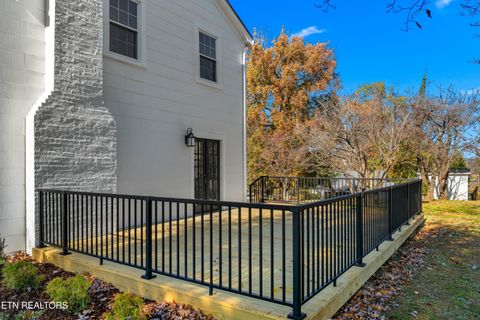 Tiny photo for 814 E Jefferson St, Jefferson City, TN 37760 (MLS # 1324321)