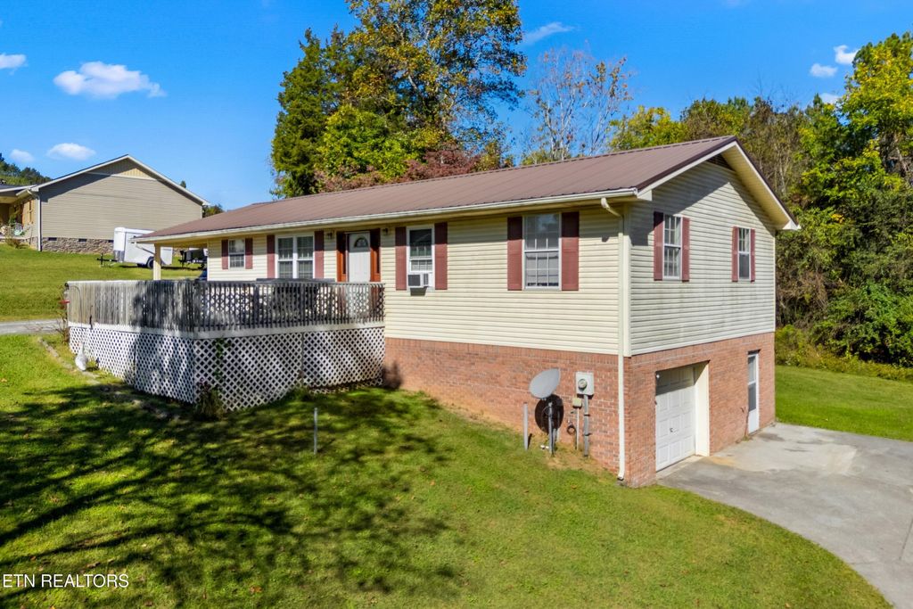 Photo of 254 Meadowview Lane, Bean Station, TN 37708 (MLS # 1318877)