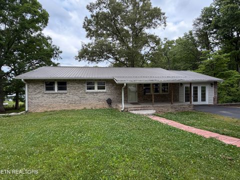 Photo of 273 Fairway St, Crossville, TN 38571 (MLS # 1341462)