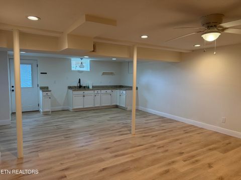 Tiny photo for 273 Fairway St, Crossville, TN 38571 (MLS # 1341462)