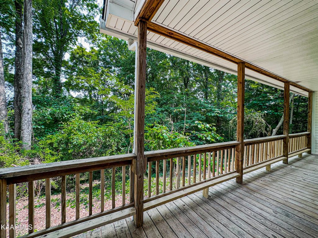 Photo of 401 Den Lane, Heiskell, TN 37754 (MLS # 1228193)
