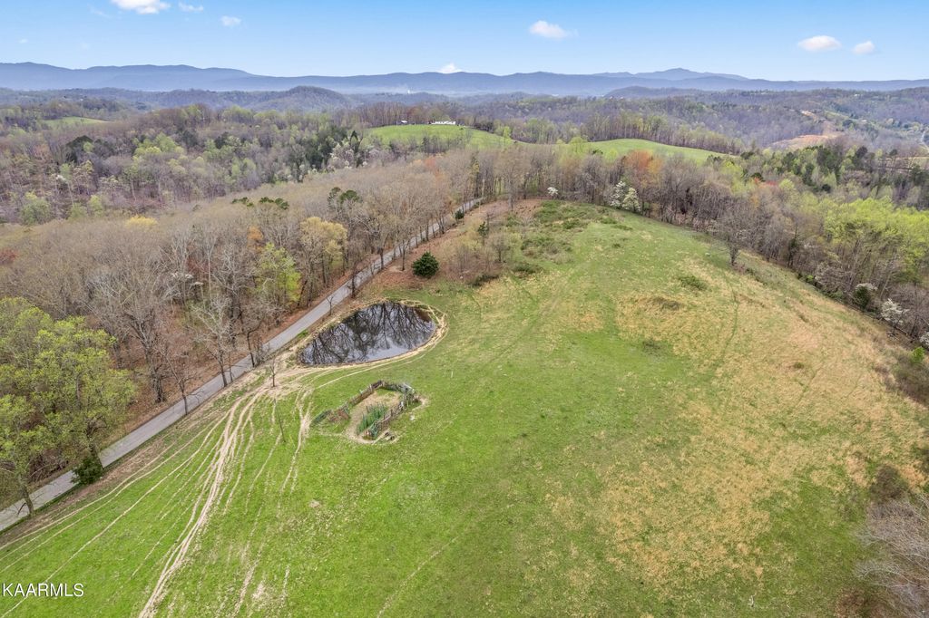 Photo of Country Oaks Lane, LaFollette, TN 37766 (MLS # 1223789)