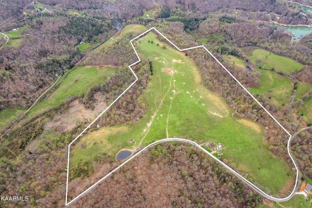 Photo of Country Oaks Lane, LaFollette, TN 37766 (MLS # 1223789)