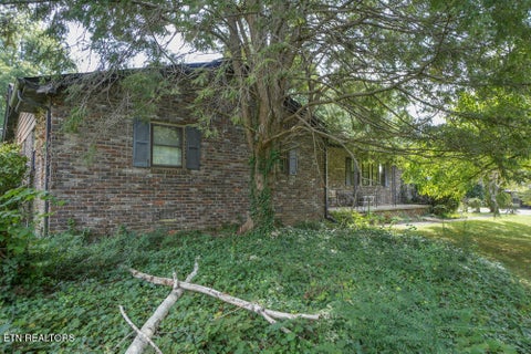 Tiny photo for 853 W Cunningham St, Alcoa, TN 37701 (MLS # 1355703)