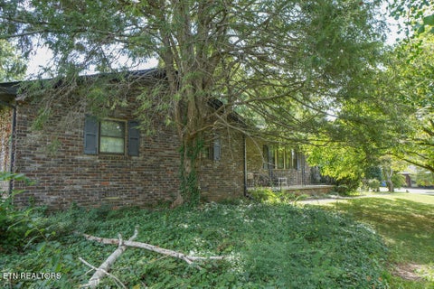 Tiny photo for 853 W Cunningham St, Alcoa, TN 37701 (MLS # 1355703)