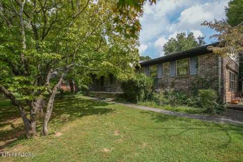 Tiny photo for 853 W Cunningham St, Alcoa, TN 37701 (MLS # 1355703)