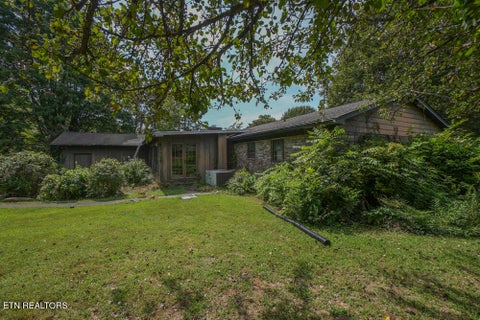 Tiny photo for 853 W Cunningham St, Alcoa, TN 37701 (MLS # 1355703)