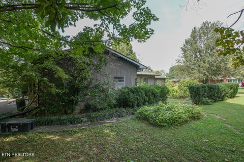 Tiny photo for 853 W Cunningham St, Alcoa, TN 37701 (MLS # 1355703)