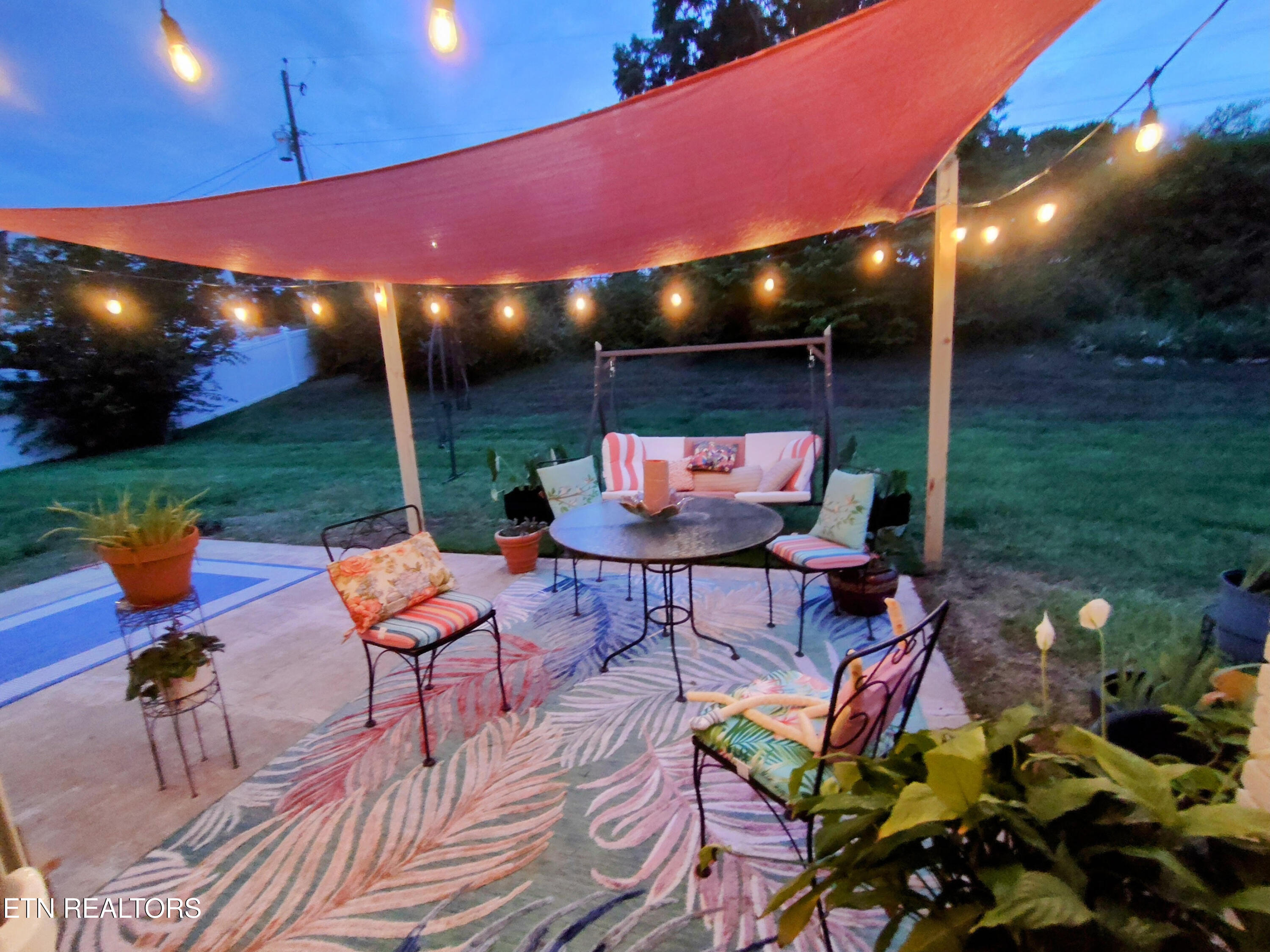 7909 Livingston Drive