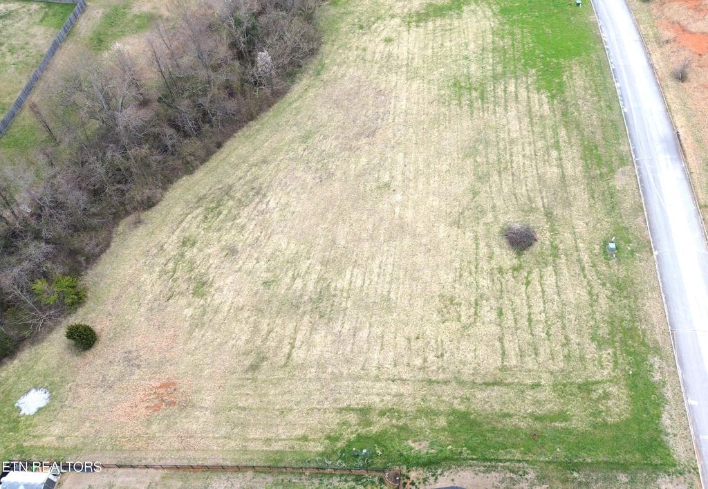 Photo of 930 Carter Springs Drive, Maryville, TN 37801 (MLS # 1321073)