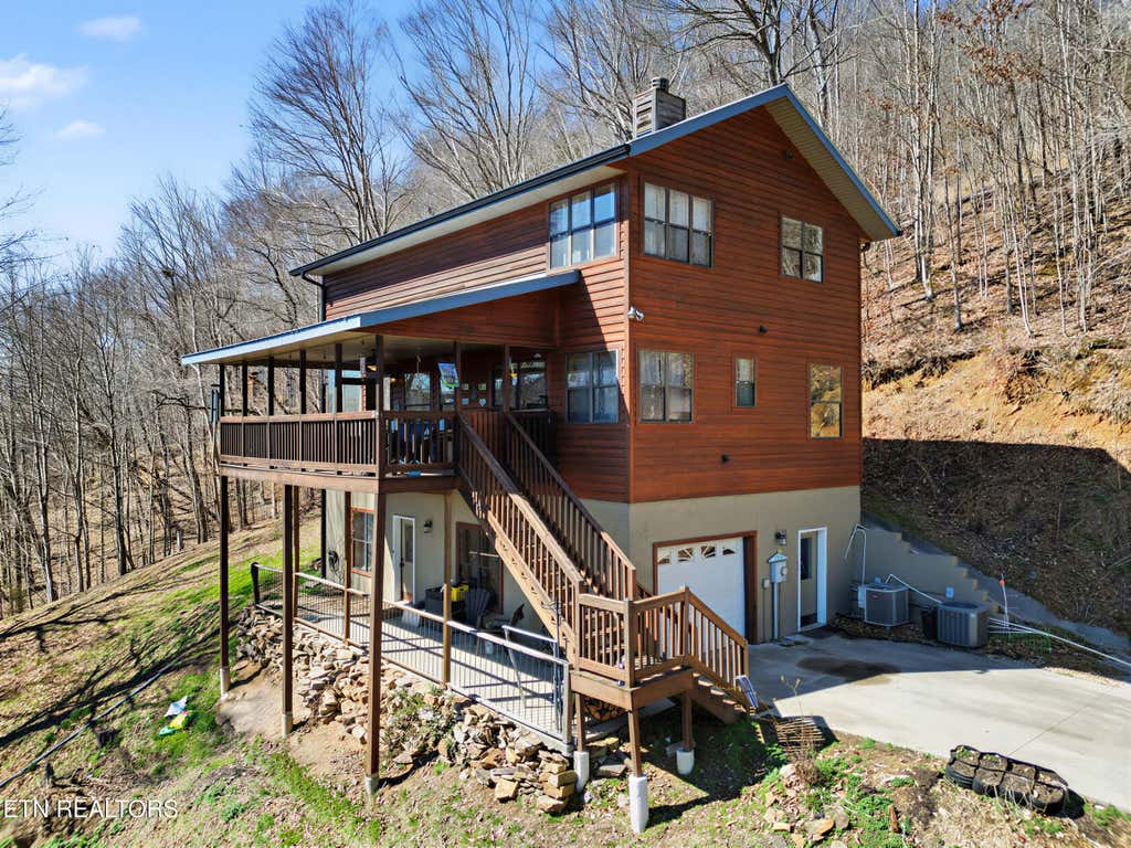 Photo of 1738 Mountain Shores Rd, New Tazewell, TN 37825 (MLS # 1350282)