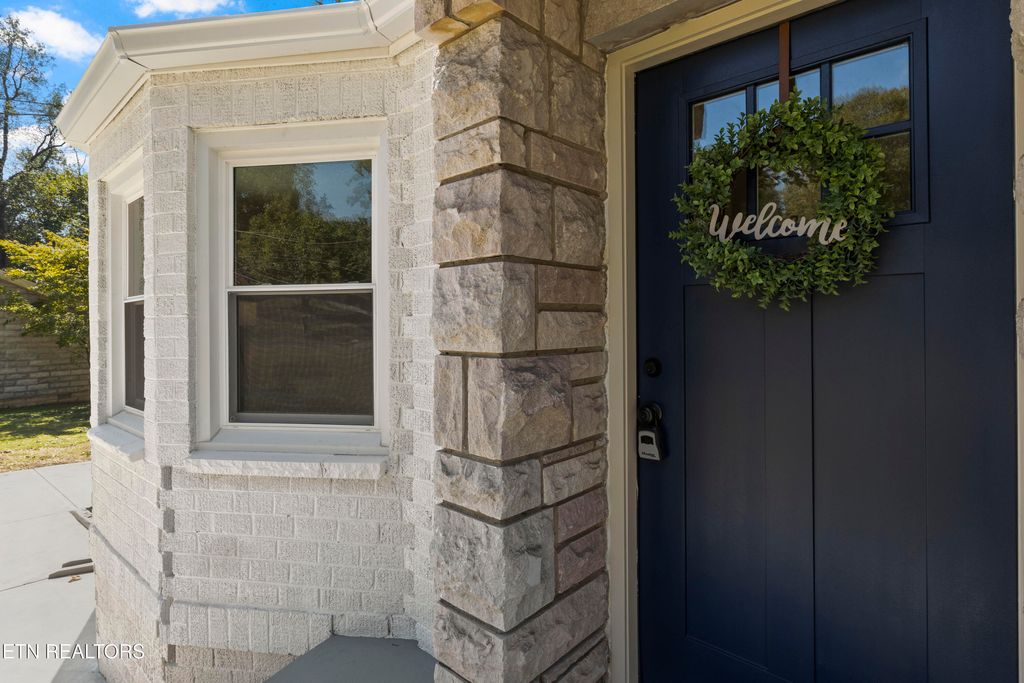 Photo of 309 N Chilhowee Drive, Knoxville, TN 37914 (MLS # 1317450)