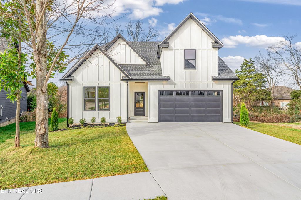 Photo of 5034 Grove Park Court, Cleveland, TN 37312 (MLS # 1324767)