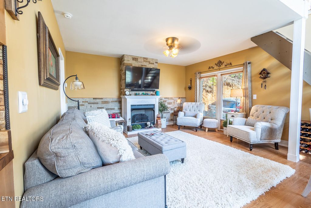 Photo of 1027 N Highland Drive, Gatlinburg, TN 37738 (MLS # 1294653)