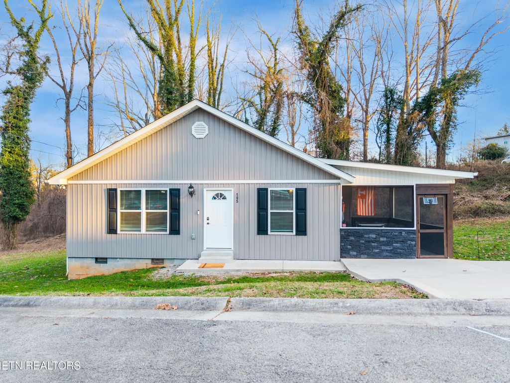 Photo of 105 Waddell Place, Oak Ridge, TN 37830 (MLS # 1326552)