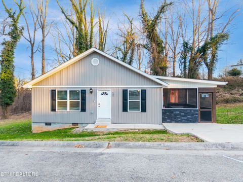 Photo of 105 Waddell Place, Oak Ridge, TN 37830 (MLS # 1326552)