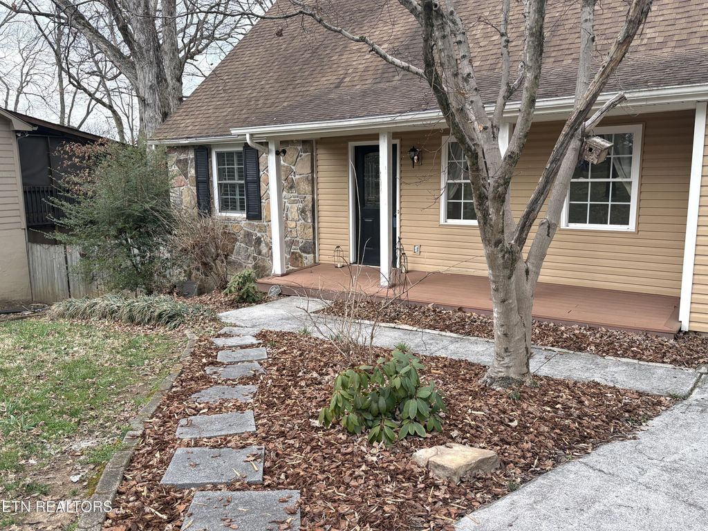 Photo of 805 Tree Trunk Rd, Knoxville, TN 37934 (MLS # 1323623)