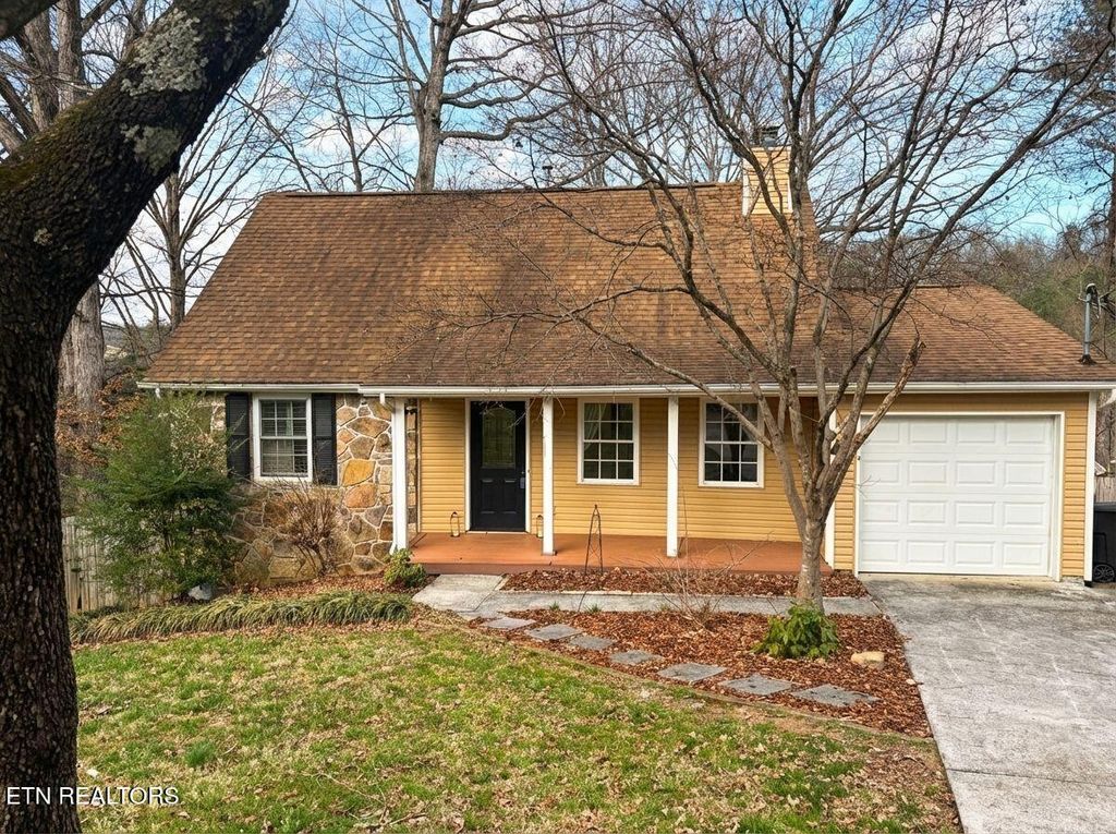 Photo of 805 Tree Trunk Rd, Knoxville, TN 37934 (MLS # 1323623)