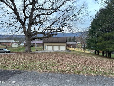 Photo of 160 Lincoln Drive, Harrogate, TN 37752 (MLS # 1324267)