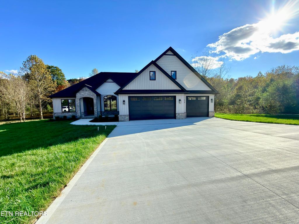 Photo of 116 Walelu Tr, Vonore, TN 37885 (MLS # 1321328)