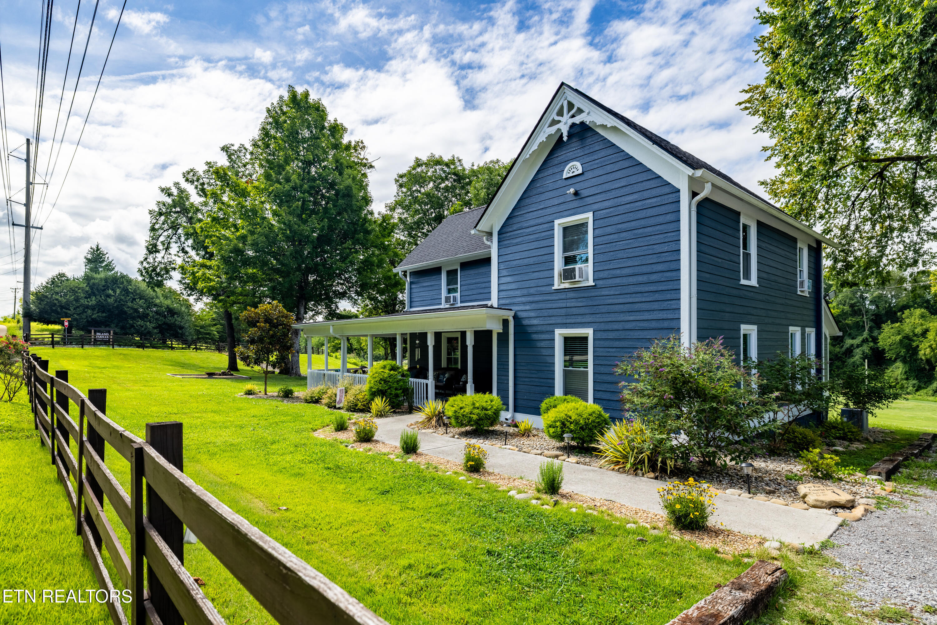 9604 SE Kodak Rd