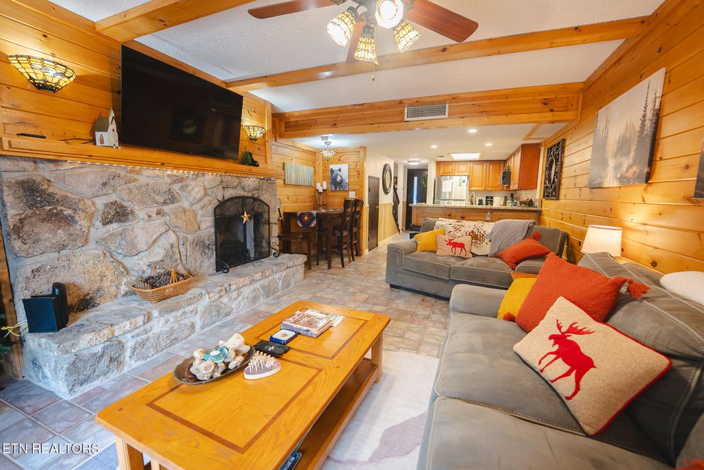 Photo of 260 Roaring Fork Rd #APT 217, Gatlinburg, TN 37738 (MLS # 1335161)