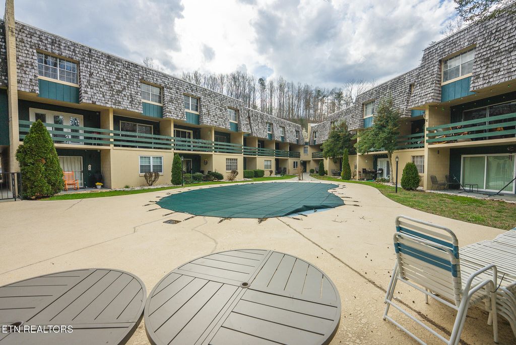 Photo of 260 Roaring Fork Rd #APT 217, Gatlinburg, TN 37738 (MLS # 1335161)