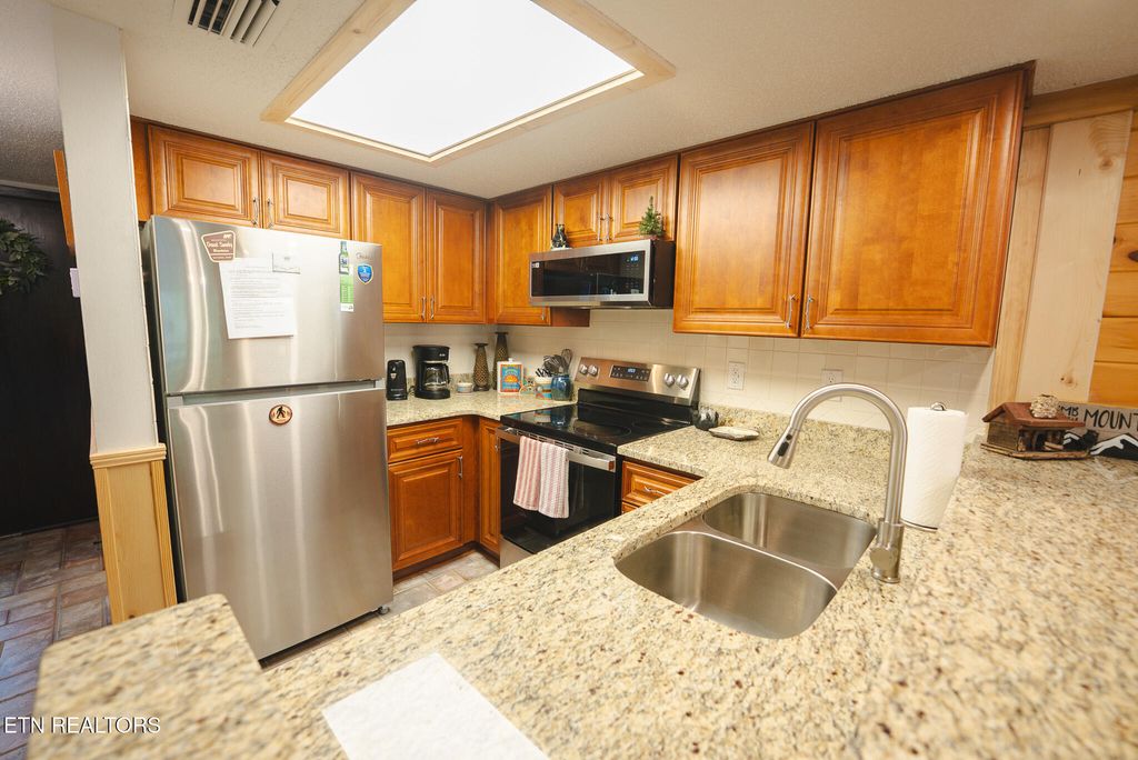 Photo of 260 Roaring Fork Rd #APT 217, Gatlinburg, TN 37738 (MLS # 1335161)