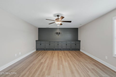 Tiny photo for 100 Roseberry St, Oak Ridge, TN 37830 (MLS # 1360207)