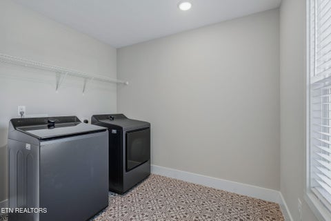 Tiny photo for 100 Roseberry St, Oak Ridge, TN 37830 (MLS # 1360207)