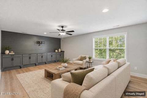 Tiny photo for 100 Roseberry St, Oak Ridge, TN 37830 (MLS # 1360207)