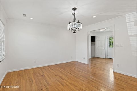 Tiny photo for 412 George Washington Drive, Dandridge, TN 37725 (MLS # 1322647)