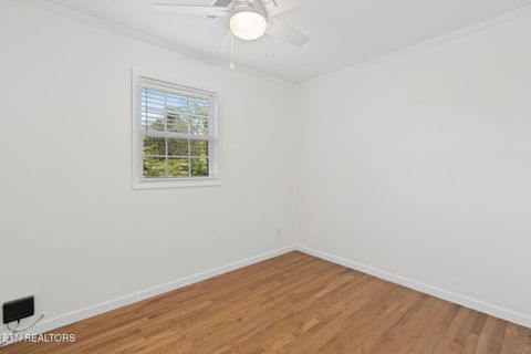 Tiny photo for 412 George Washington Drive, Dandridge, TN 37725 (MLS # 1322647)