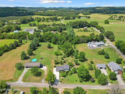 Photo of 412 George Washington Drive, Dandridge, TN 37725 (MLS # 1322647)