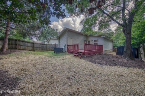 Tiny photo for 2001 Countryhill Lane, Knoxville, TN 37923 (MLS # 1354235)