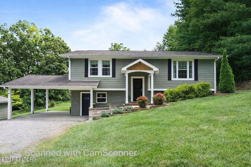 Photo of 161 Summit Drive, Speedwell, TN 37870 (MLS # 1334734)
