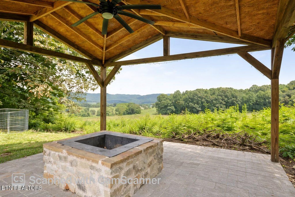 Photo of 161 Summit Drive, Speedwell, TN 37870 (MLS # 1334734)