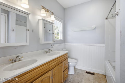 Tiny photo for 405 Douglas Lane, Clinton, TN 37716 (MLS # 1353141)