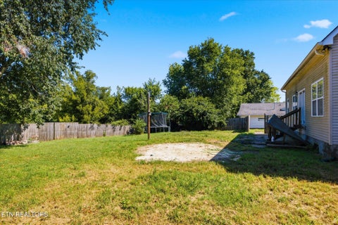 Tiny photo for 405 Douglas Lane, Clinton, TN 37716 (MLS # 1353141)