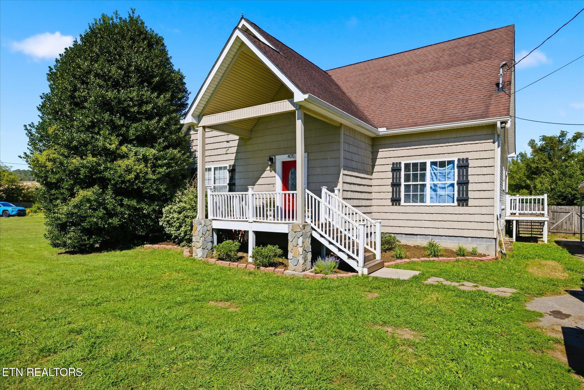 405 Douglas Lane