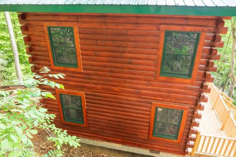 Tiny photo for 983 Stans Rd, Gatlinburg, TN 37738 (MLS # 1340369)