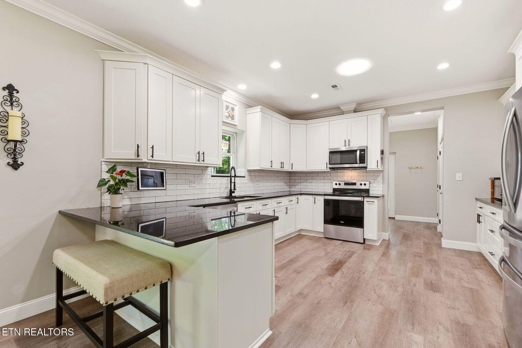 Photo of 106 Chatuga Drive, Loudon, TN 37774 (MLS # 1338423)